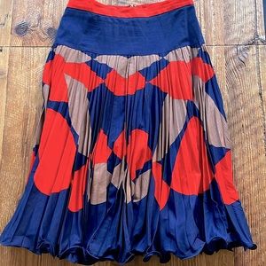 Milly of New York pleated drop waist skirt. Size 4